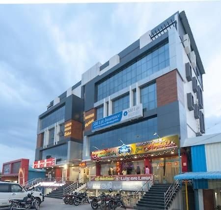Famous Residency Hotel Tiruchirappalli Bagian luar foto