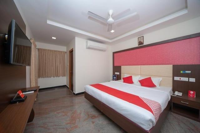 Famous Residency Hotel Tiruchirappalli Bagian luar foto